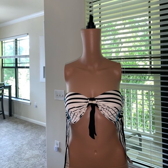 Apt. 9 Other - Apt 9 Black & White Striped Bikini Top size M
